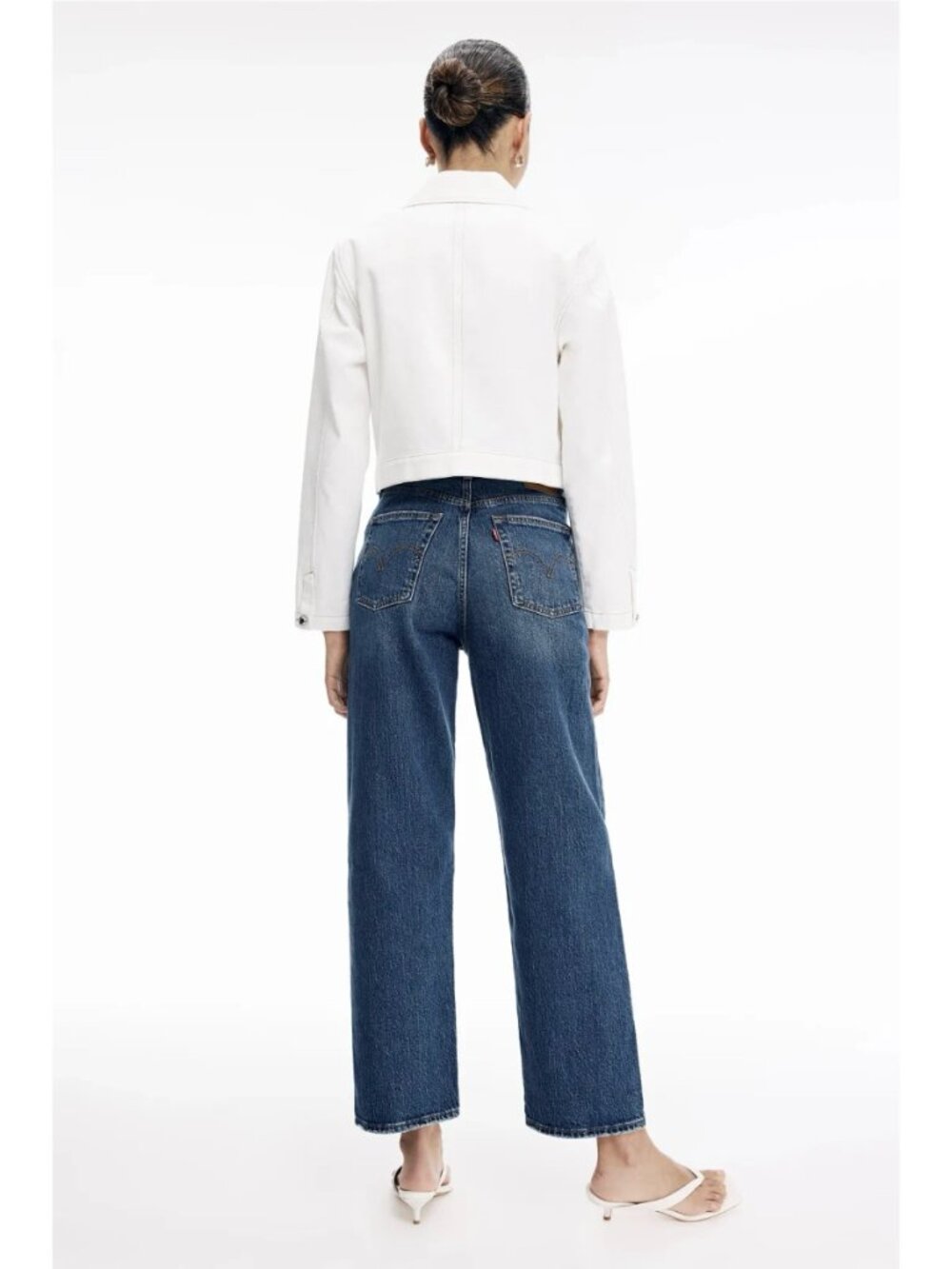 Levi's Ribcage Straight Ankle Jeans - Picture 9 of 9